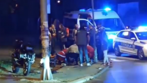 UŽASNA NESREĆA NA SENJAKU Teško povređen motociklista, policija i hitna na licu mesta (VIDEO)