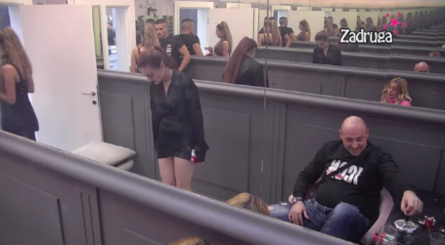 NAKON ISPOVESTI BOJAN OPET KOD MAJE Savić ne prestaje da se nabacuje novoj zadrugarki, ne ispušta je iz vida