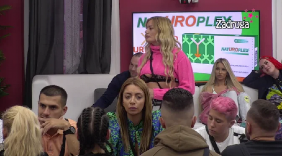 ONA JE ŽRTVA SAJBER NASILJA, ODALA SE POROCIMA Maja Kovačević otvorila dušu i jecajući progovorila o nestanku svoje setre, porodica zna šta se desilo