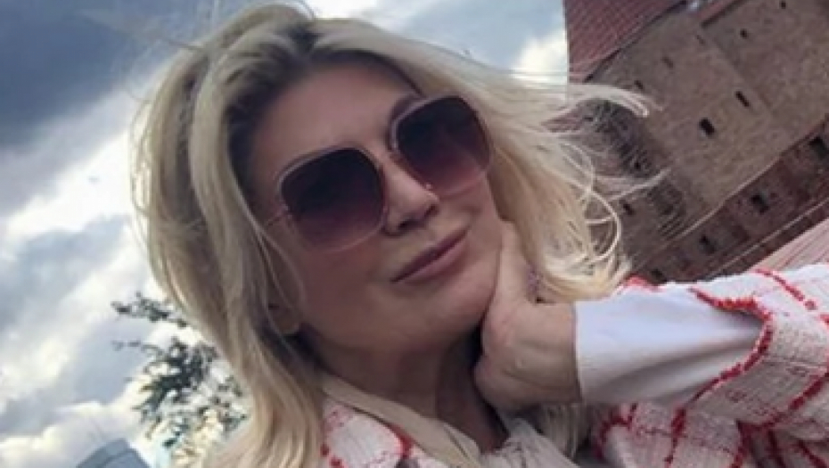 ALO! PAPARAZZO Suzana Mančić prati ćerku na posao, a on im pravi društvo (FOTO)