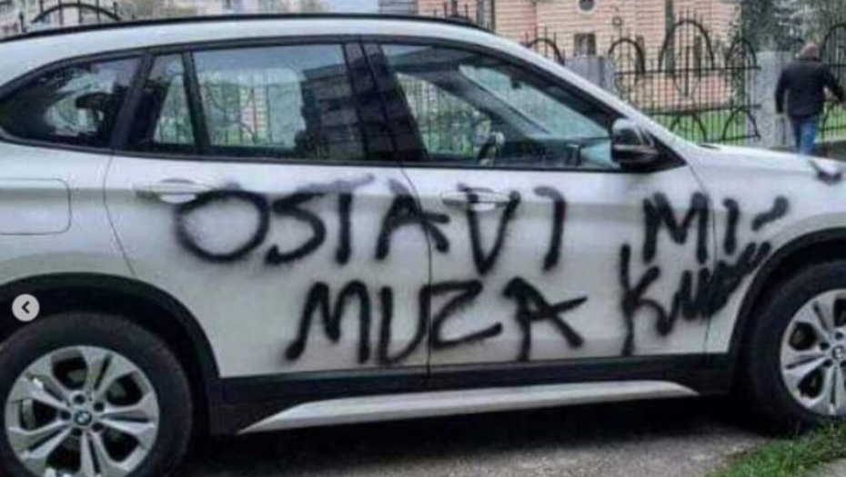 "OSTAVI MI MUŽA, KU*VO!" Osveta prevarene žene u Priboju, uništila automobil! (FOTO)