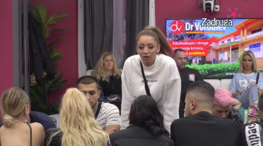 DALILA DRAGOJEVIĆ STIŽE U ŠIMANOVCE Spremna da napravi haos, a društvo joj pravi on