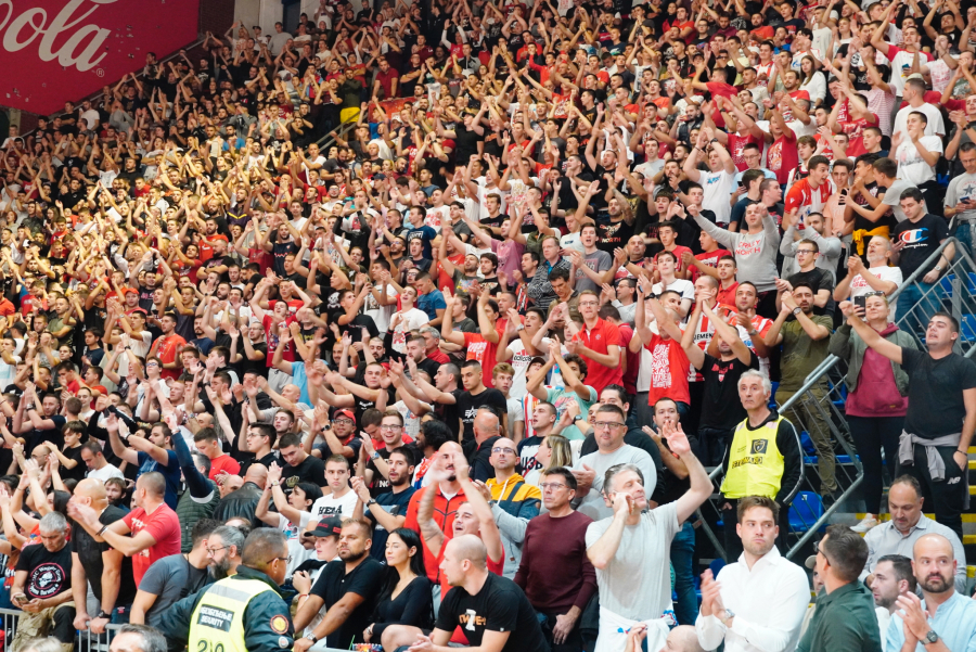 RADONJIĆ RASTUŽIO ZVEZDU Crveno-beli u grotlu 