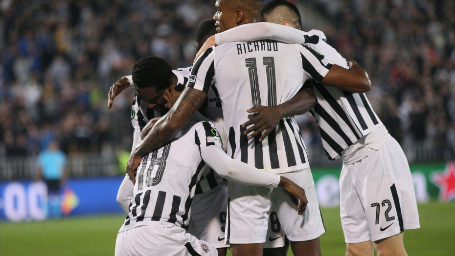 HAOS NA TRIBINAMA, PREKID I VELIKA POBEDA PARTIZANA Sjajni crno-beli ponovo srušili Keln, evropsko proleće na vidiku