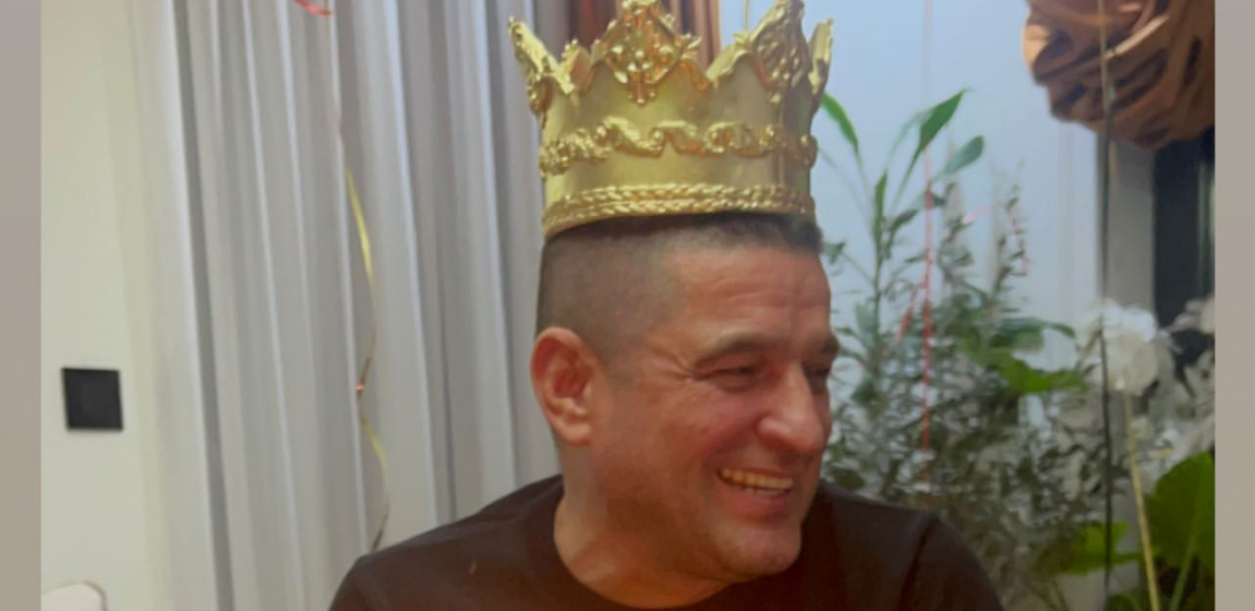 KRUNA ZA KRALJA Baja Mali Knindža proslavio rođendan, iznenadićete se kada pročitate koliko godina ima pevač (FOTO)