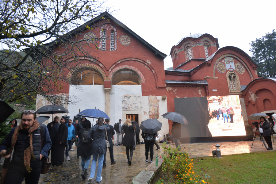 (UŽIVO) DOSTOJAN Patrijarh Porfirije ustoličen u Pećkoj patrijaršiji (FOTO/VIDEO)