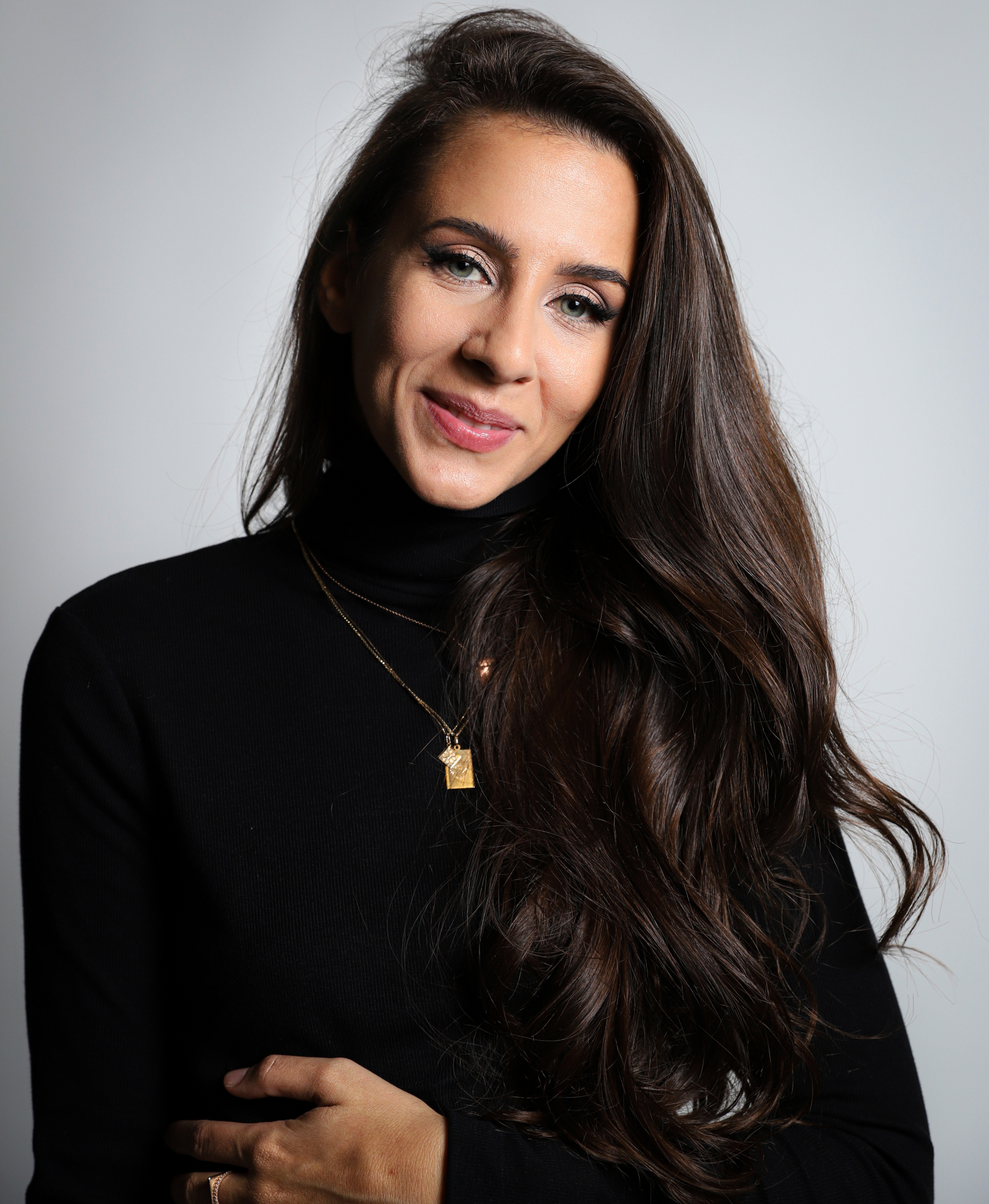 ŠOKIRALA SVE SVOJOM IZJAVOM Ivana Dudić iskreno progovorila o snimanju scena: Lakše mi je da se skinem gola, nego da zaplačem