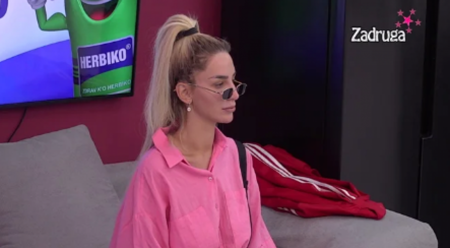 GLUPA JE, NEMA SNAGU DA IZNESE TO Maja brutalno o Aleksandri, ubeđena da je kopira