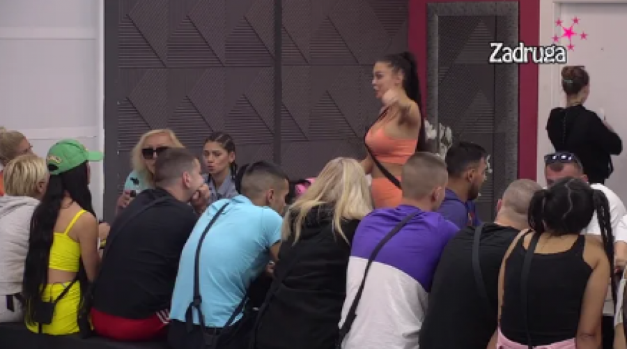 GLUPA JE, NEMA SNAGU DA IZNESE TO Maja brutalno o Aleksandri, ubeđena da je kopira