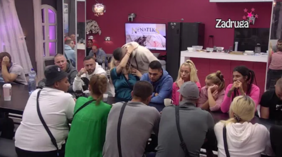 ZBOG NJE BIH VOLEO DA SAM STARIJI Bilal Brajlović u emisiji izjavio ovo za Jelenu Golubović, pa je poljubio pred svima