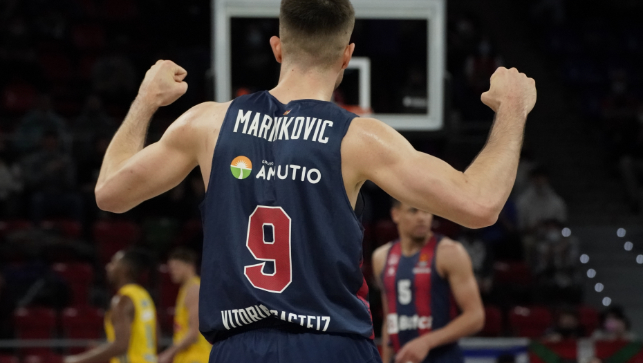 NEVEROVATNO ISKLJUČENJE REPREZENTATIVCA SRBIJE Marinković ušao u sukob sa košarkašem tzv. Kosova, pa izbačen iz igre (VIDEO)