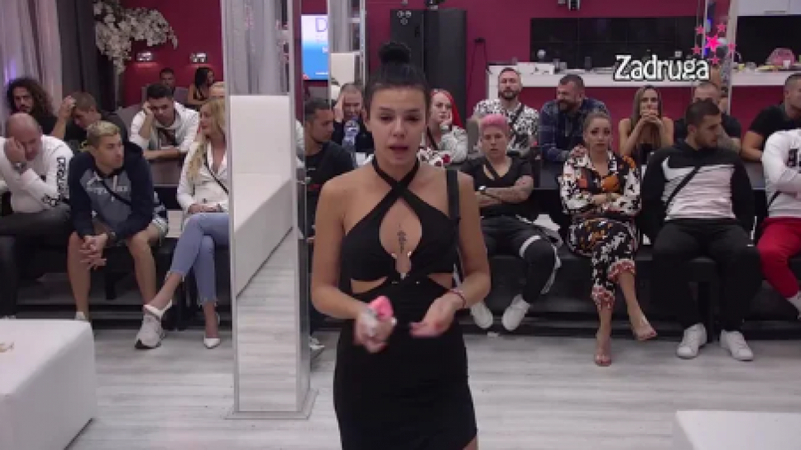 SADA I ANITA PLAČE Nenad Aleksić Ša je nije štedeo i izneo je razlog njenih suza, svi je napali