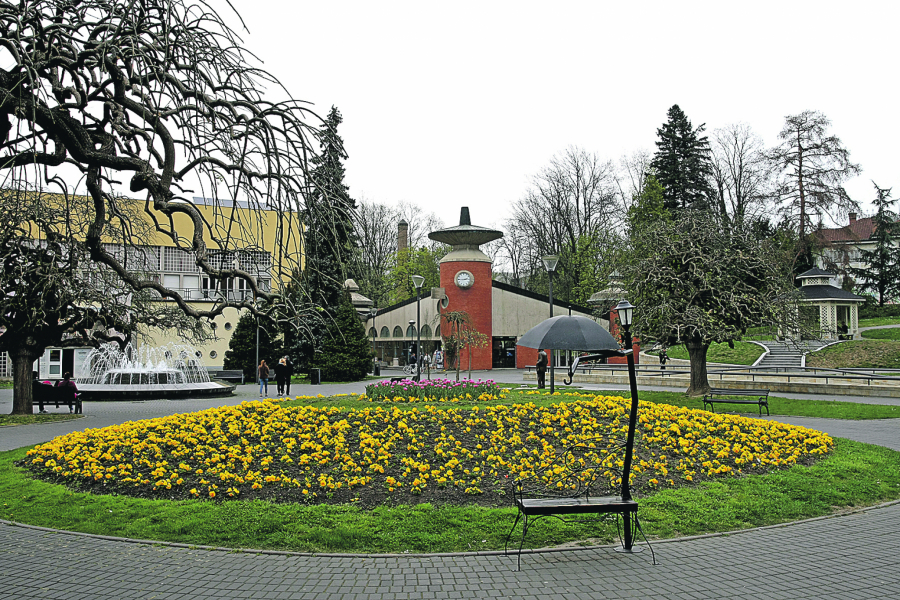 KUPANJE U TOPLOM MORU ZA 45 EVRA Alo! istražuje: Gde po povoljnim cenama provesti jesenji odmor