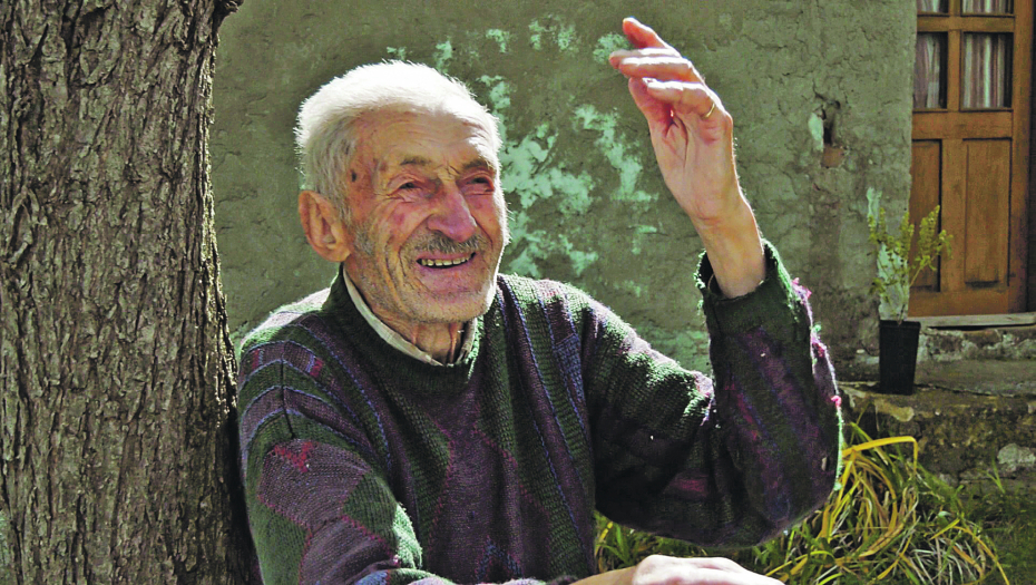 MILOJKOVO SRCE PREŠLO NA DESNU STRANU Fenomen! Davali mu tri meseca života, a Zlatiborac gazi desetu deceniju