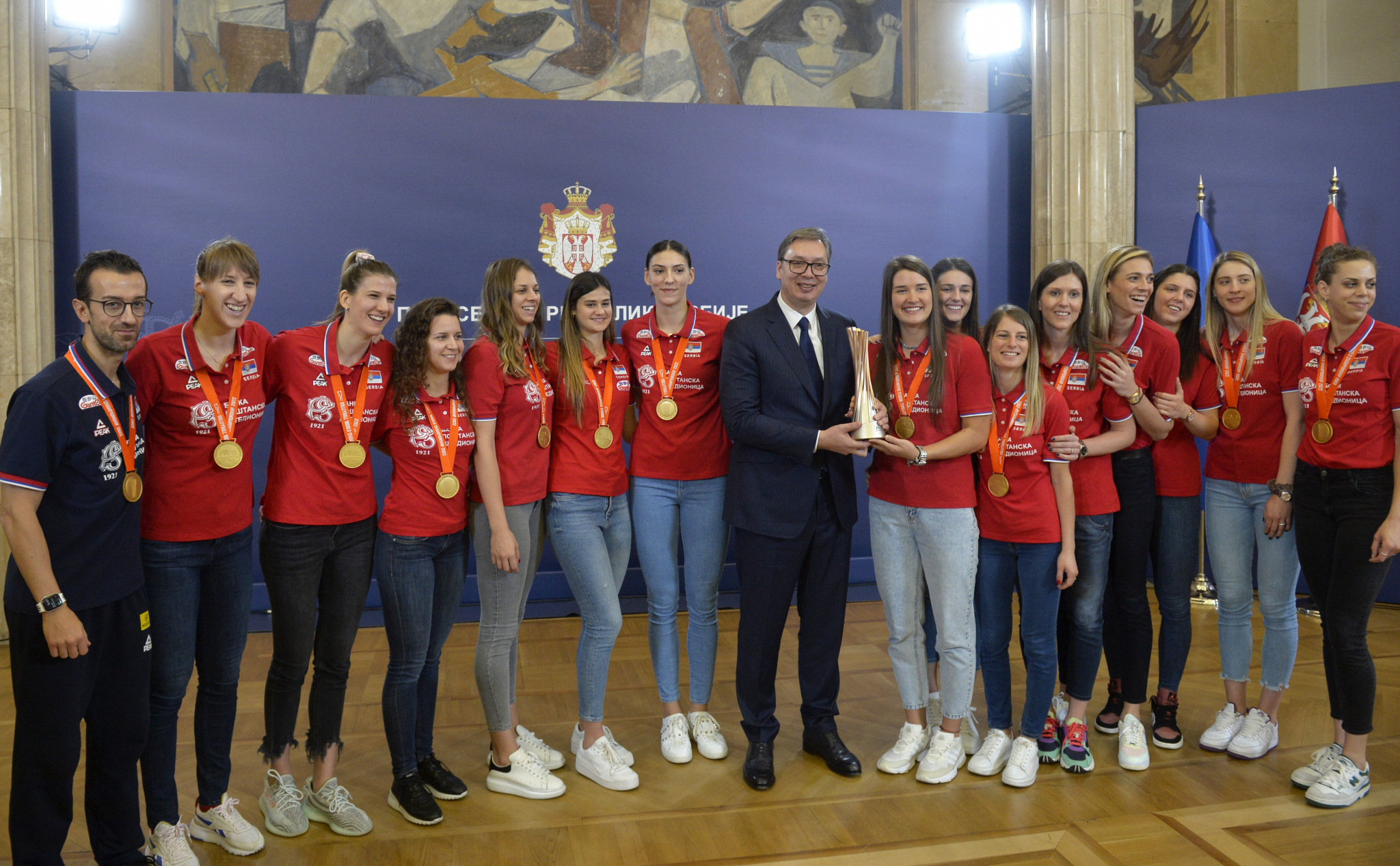 NAGRADA ZA VELIKI USPEH Odbojkašicama Srbije po 30.000 evra