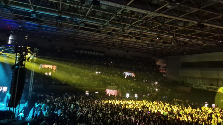 KONCERT KOJI TREBA DOŽIVETI Saša Matić napravio spektakl u Tuzli (FOTO/VIDEO)