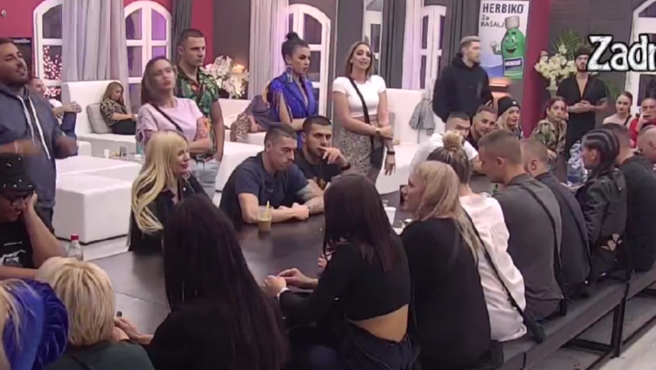 UROŠ OPET ŠOKIRAO Ćertić rekao da su oni potrčci, svi za crnim stolom skočili, haos u najavi