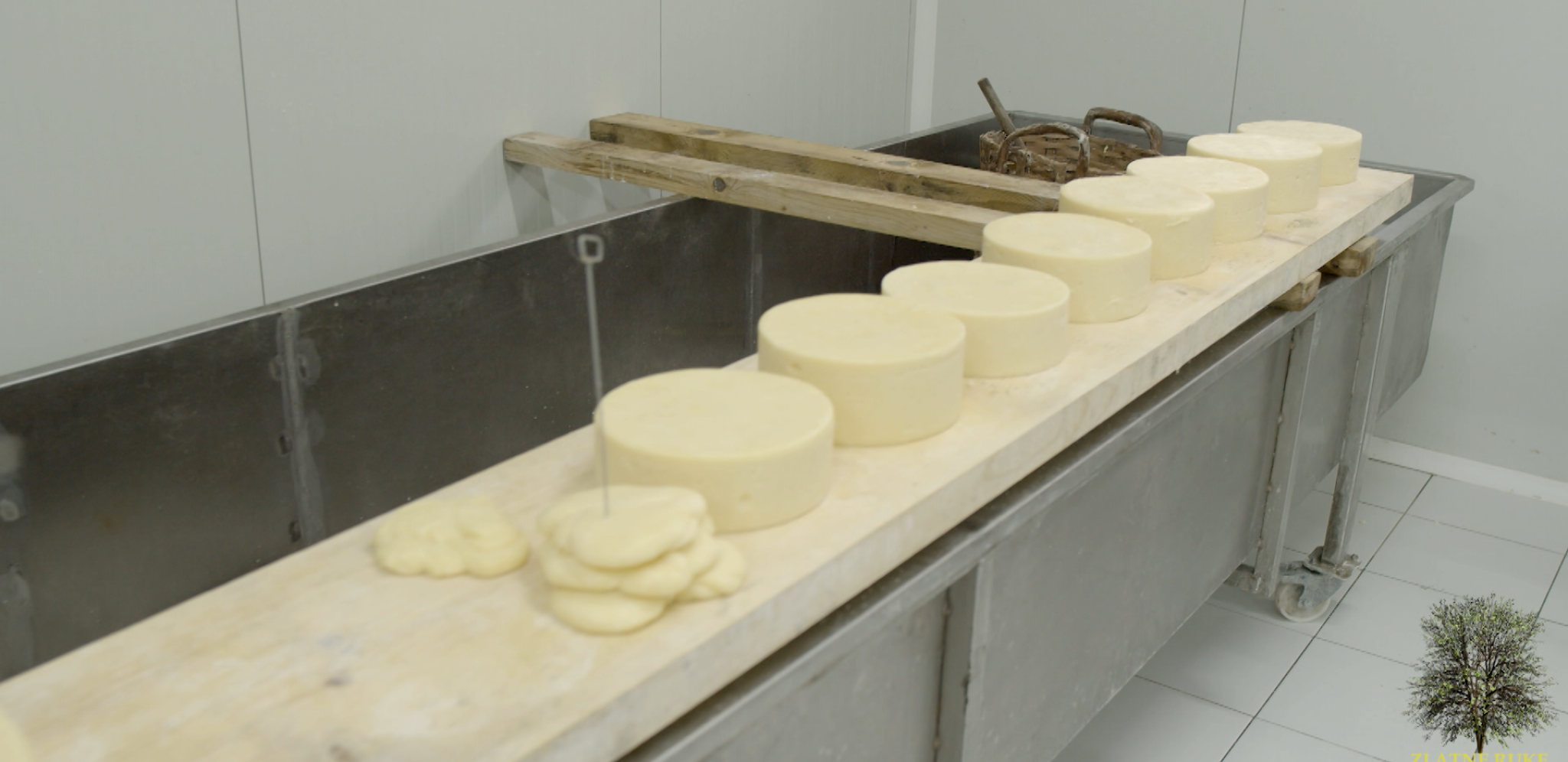 MESTO GDE NASTAJE MAGIJA ZA NEPCE Otkrivena tajna ručne izrade Pirotskog kačkavalja