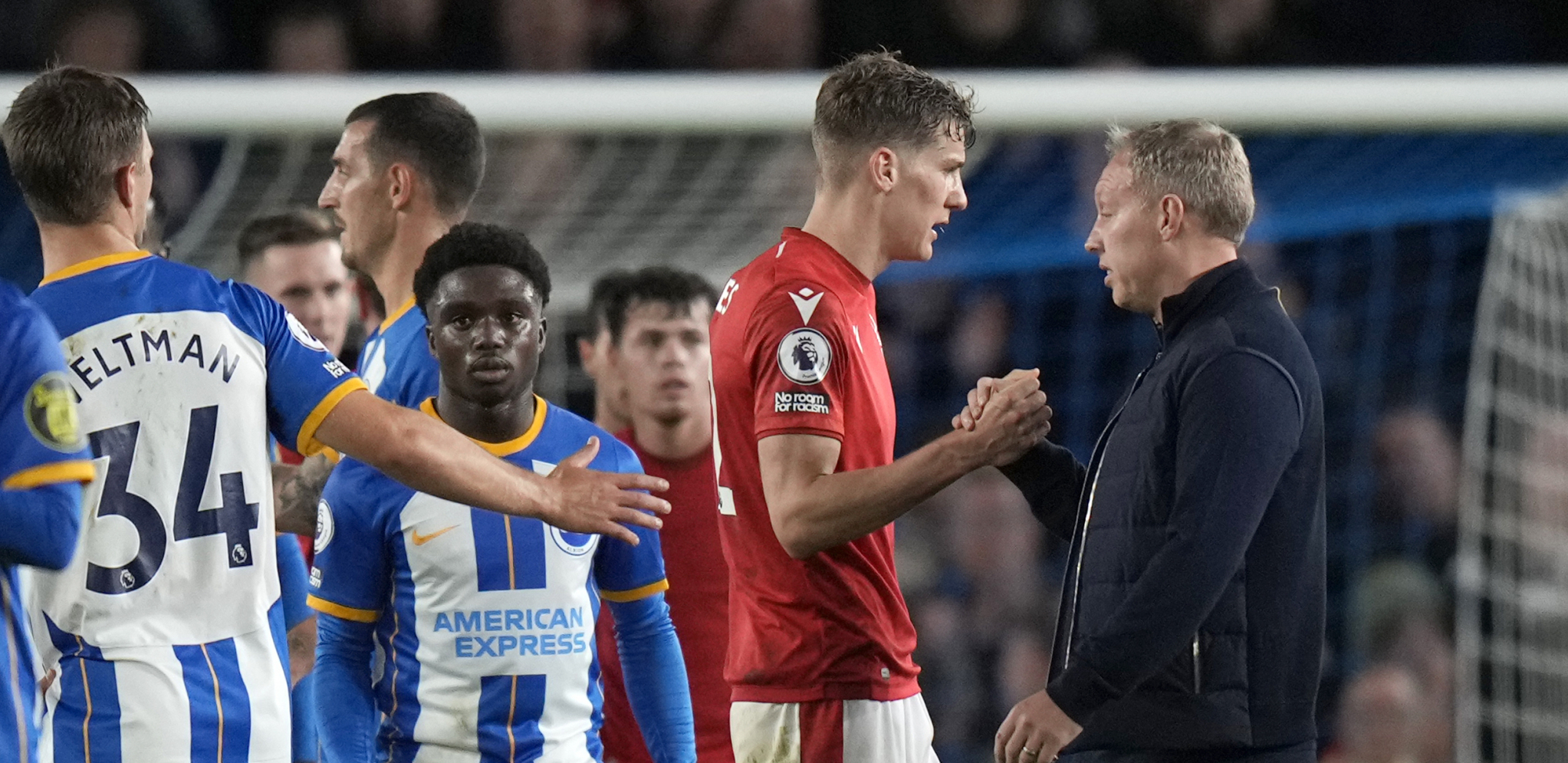 "GALEBOVI" SE POGUBILI U ŠUMI Notingem junački do boda, Palas slavio protiv Vulvsa