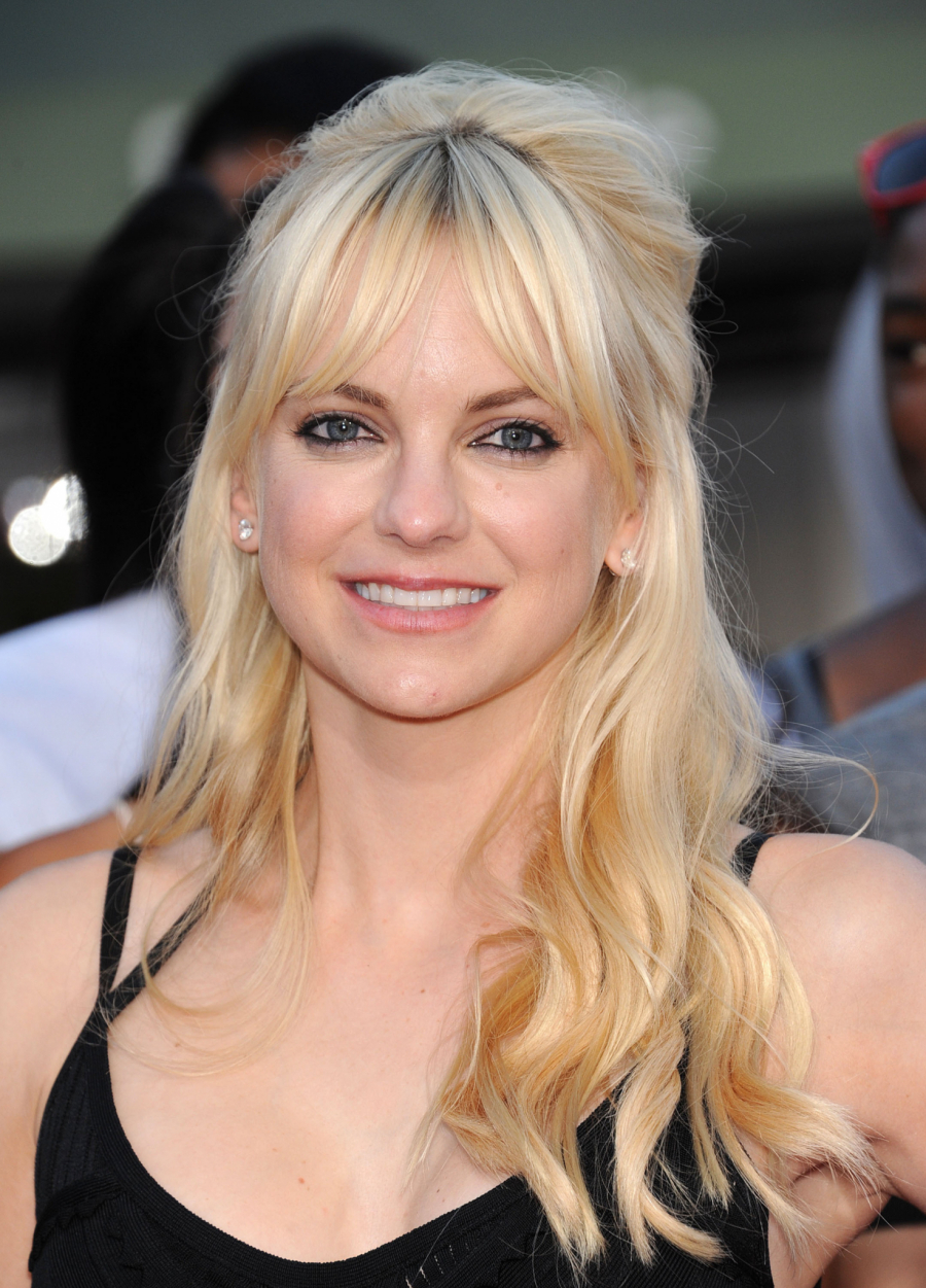 UDARAO ME JE PO ZADNJICI Slavna glumica i zvezda 