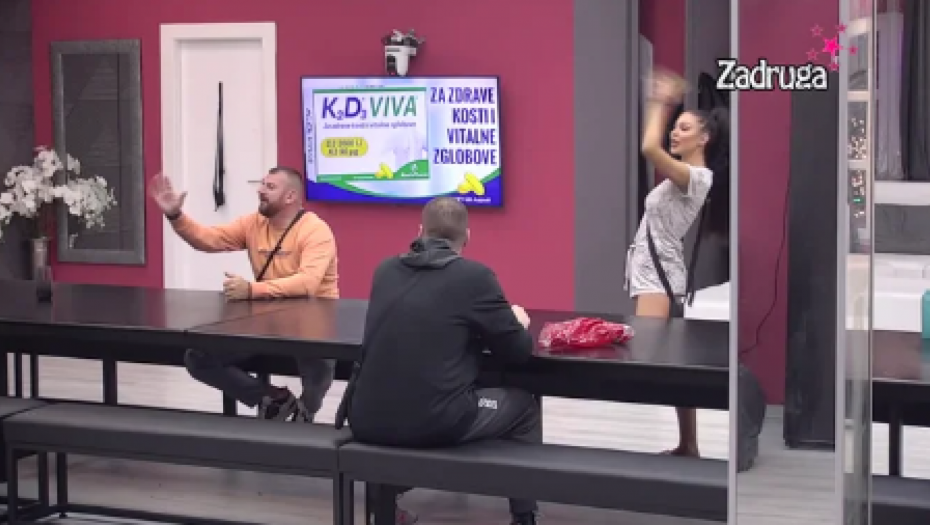 VOLI SVOJE SLATKIŠE Maja Marinković napala Miljana jer joj nije dao njeno omiljeno piće, a uključio se i Zvezdan