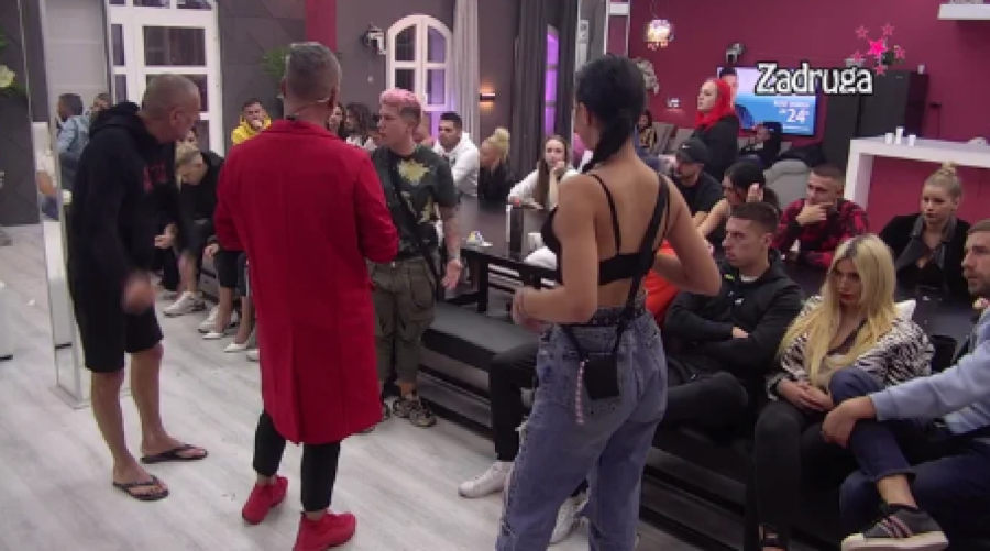 PRIJA MI DA ME ŠTIPKA I PIPKA Anita se raspričala o intimnim dodirima Marka Markovića, dok je Milica na ivici suza