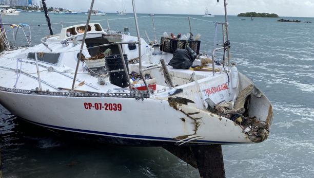 OLUJA PRELAZI U URAGAN! Upaljeni alarmi na Pacifiku, naleti sa okena nose krovove!