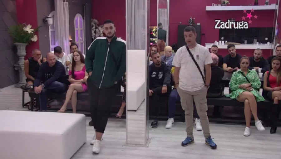 HAOS OKO ŽELJKA SE NASTAVLJA Zola sasuo Ivanu Marinkoviću sve u lice, on mu nije ostao dužan, napao ga duplo