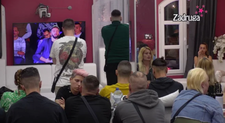 HAOS OKO ŽELJKA SE NASTAVLJA Zola sasuo Ivanu Marinkoviću sve u lice, on mu nije ostao dužan, napao ga duplo