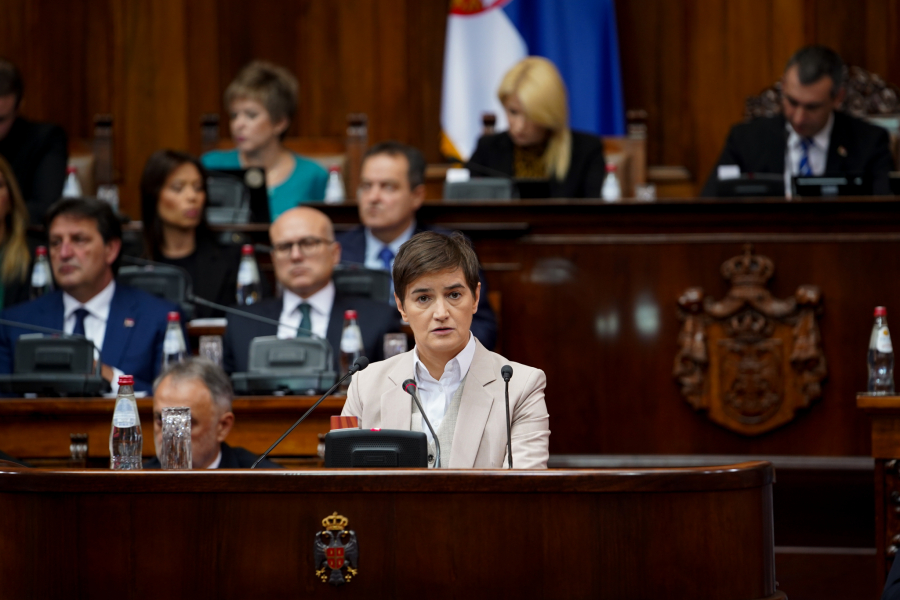 OPOZICIONI POSLANIK ŠOKIRAO IZLAGANJEM - UMALO PRVA GEJ AFERA U SKUPŠTINI Vesić: Zelenko se zaljubio u mene, ali ja volim žene!