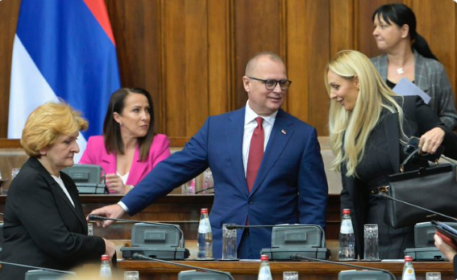 INTERVJU NEDELJE Goran Vesić: VUČIĆEV ŽIVOT JE UGROŽEN KAO ŠTO JE BIO ĐINĐIĆEV