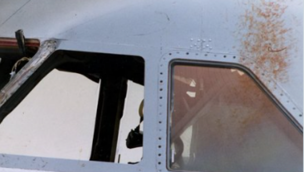 NEZAPAMĆENA DRAMA NA NEBU! Pilot Britiš Ervejza izleteo kroz prozor na 7000 m visine, telo mu bilo savijeno preko vrha aviona!