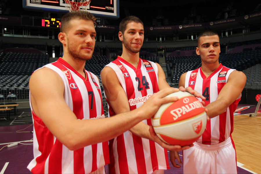 JOVIĆ I MILER NA IVICI FIZIČKOG SUKOBA Saigrači sprečili veći incident