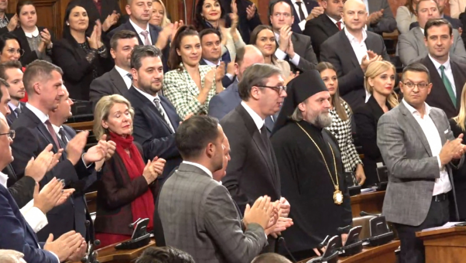 IZABRANA NOVA VLADA SRBIJE Ministri polažili zakletvu, prisustvovao i predsednik Vučić (VIDEO)