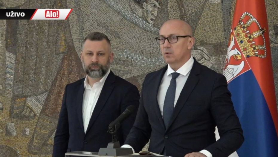 RAKIĆ PORUČIO: "Dobili smo ČVRSTE GARANCIJE da će predsednik Vučić biti uz svoj narod"