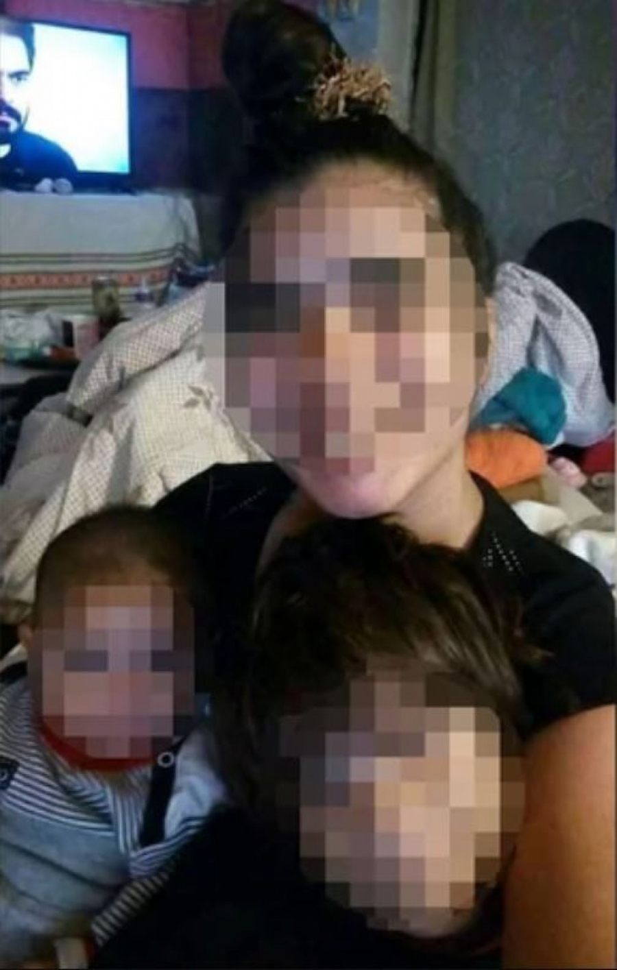 PORODICA IZ PAKLA Majka mučki tukla ćerku (3), baba snimala!