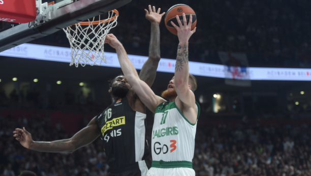 KRCATA "ARENA" PROGUTALA ŽALGIRIS Simultanka Pantera, odigrao kapitenski, za Partizanovu drugu vezanu pobedu u Evroligi