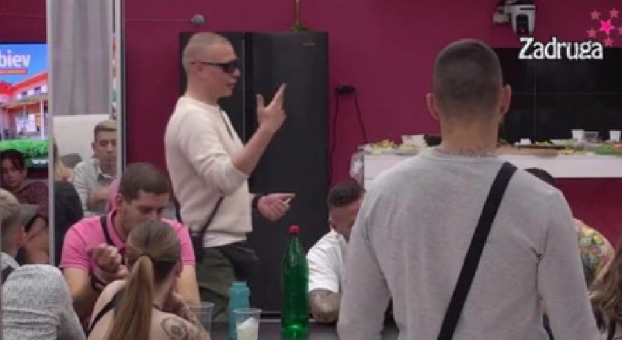 TI SI PRIKRIVENI GEJ Ivan Marinković napao Brendona, pa rekao da je Marko Smiljić upao u njegovu zamku