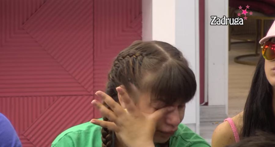 ODMAH SE UMEŠAO ZOLA Miljana javno rakinula sa Bebicom, pa briznula u plač