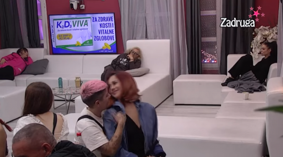 ZAVODILA JE VRELIM DODIRIMA Matora pokazala Ivani svoje čari, ona se totalno prepustila