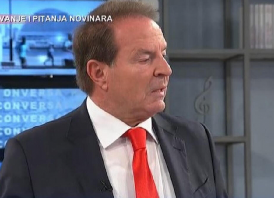 NIJE KRILA ODUŠEVLJENJE Jovana Jeremić dobila skupoceni poklon od Bogoljuba Karića (FOTO)