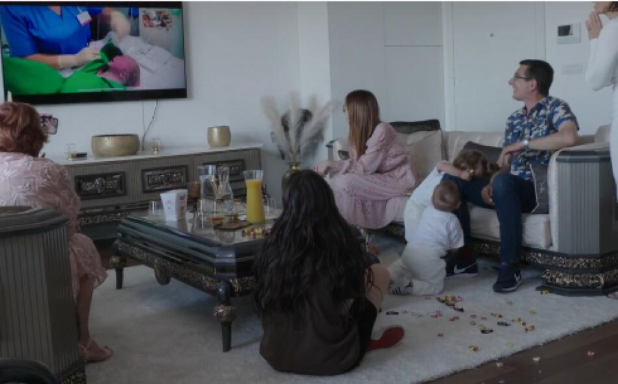 U RIJALITIJU PRIKAZAN SNIMAK POROĐAJA Suze u porodici Adaktarovih (FOTO)