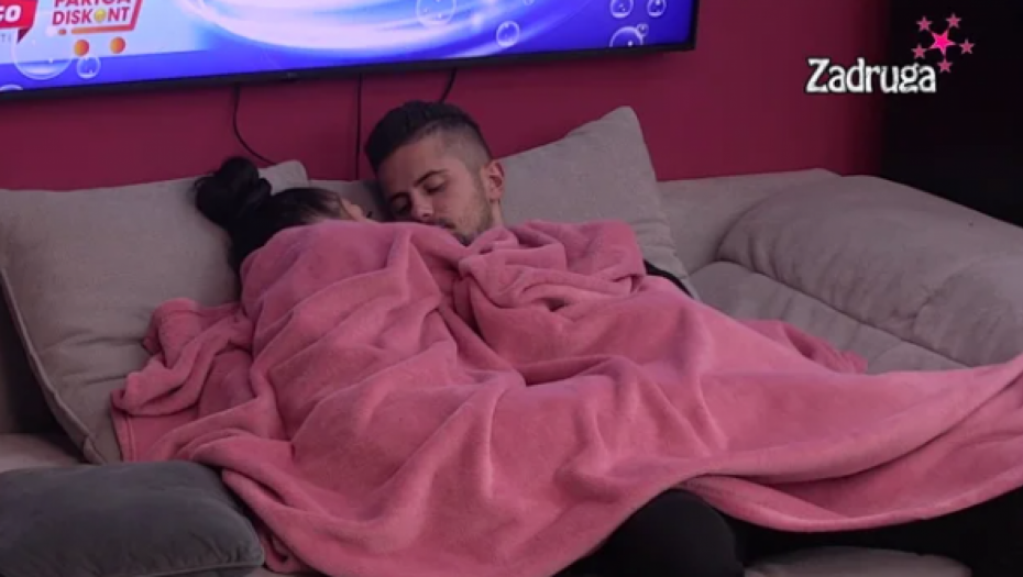 NEMAM JA PROBLEM DA ZAVRŠIM SA TOBOM Maja i Bilal se pomirili, a onda zamerili jedno drugom sve sto mogu