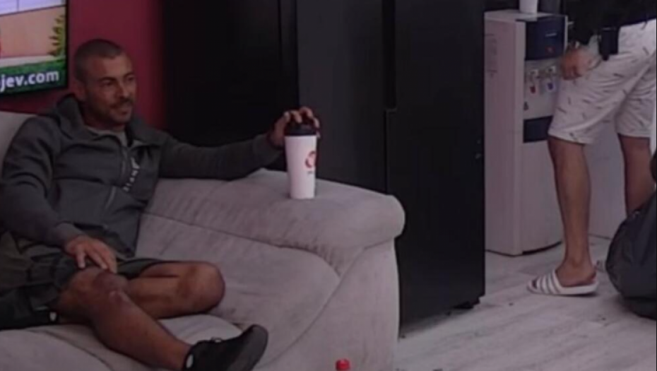 IMAŠ DEČKA U ZATVORU Ćertić žestoko odbrusio Maji: Dok policija traga za mojim najmilijima, ja sam u rijalitiju