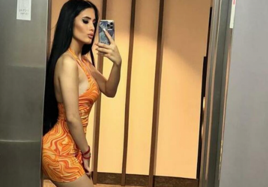 ZAPROSILA JE DEVOJKA? Nepoznata devojka dala prsten Zorani na nastupu, evo kako je reagovala