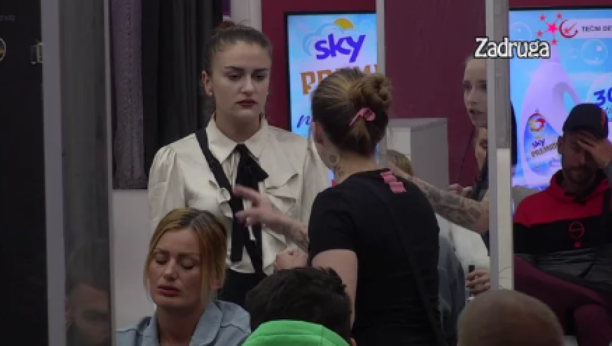 AFERA TRUDNOĆA POKRENUTA Kristina Ina napadnuta sa svih strana što je ćutala sedam dana i ništa nije rekla Zoli