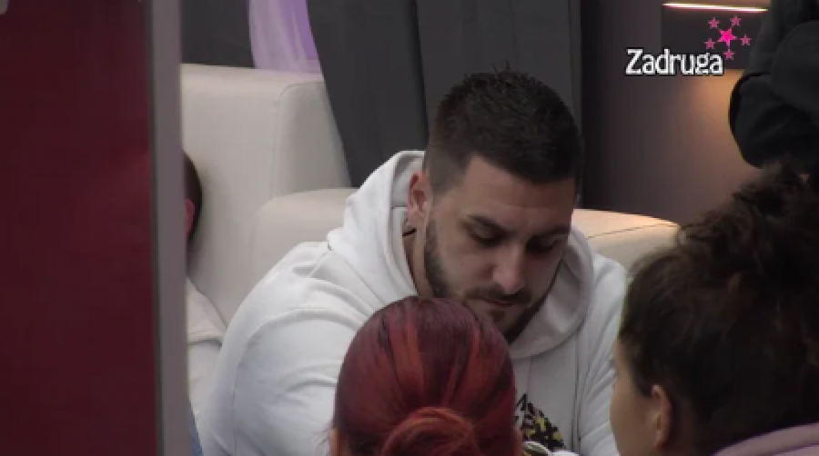 AFERA TRUDNOĆA POKRENUTA Kristina Ina napadnuta sa svih strana što je ćutala sedam dana i ništa nije rekla Zoli