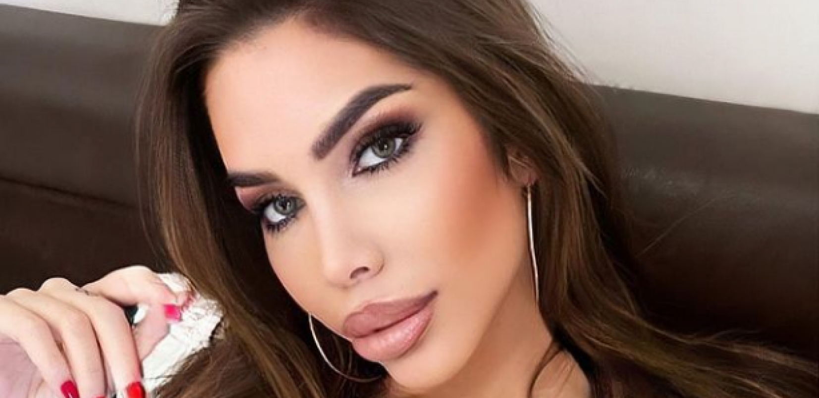 PUKLA TIKVA?  Barbara Šegetin ostavila tenisera i izbrisala sve fotografije sa njim, a onda izjavila ovo