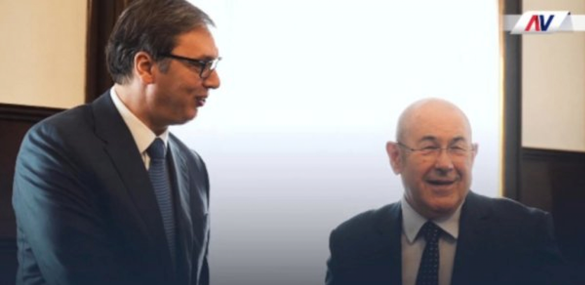 VUČIĆ SE SASTAO SA PASTOROM "Nastavljamo uspešnu saradnju SNS i SVM" (VIDEO)