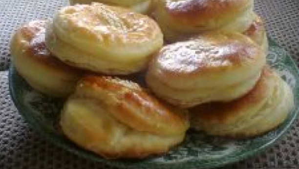 JEDNOSTAVNE, A PREUKUSNE Domaće pogačice sa sirom, čista fantazija